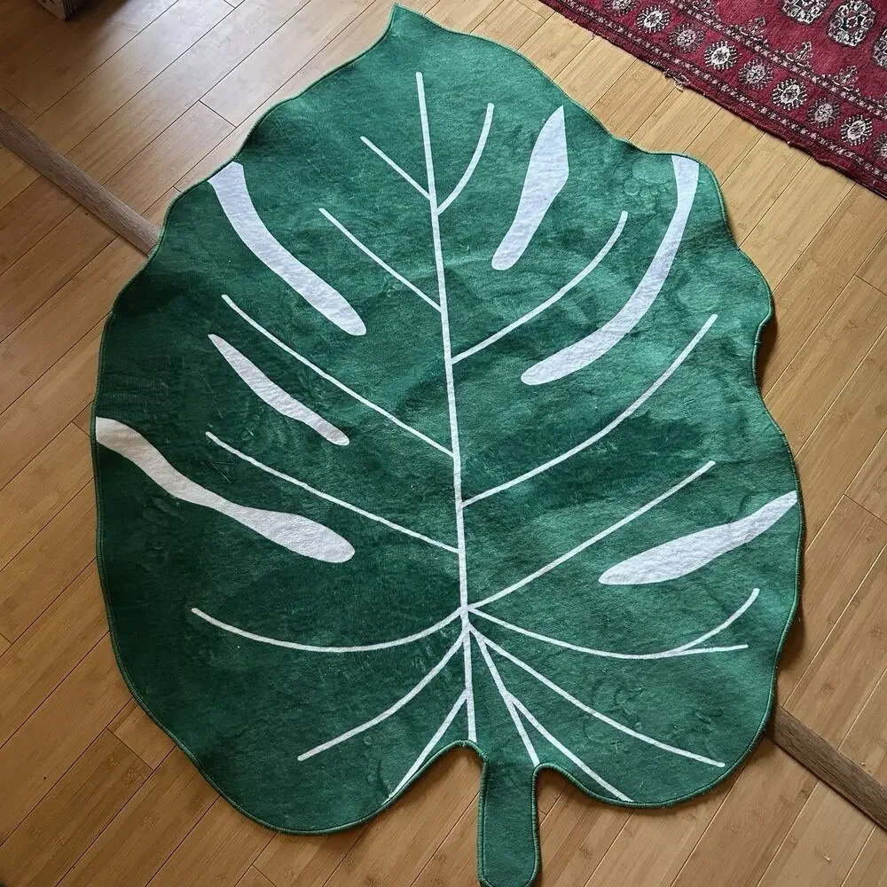 Green Monstera Leaf Shaped Area Rug 3’8” x 5’1”